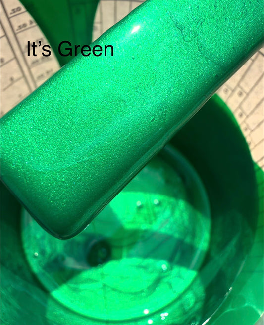 IT’S GREEN PEARL REVOLUTIONARY COLORS